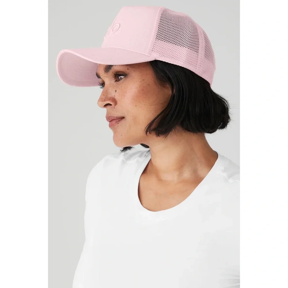 Alo Yoga District Trucker Hat Powder Pink